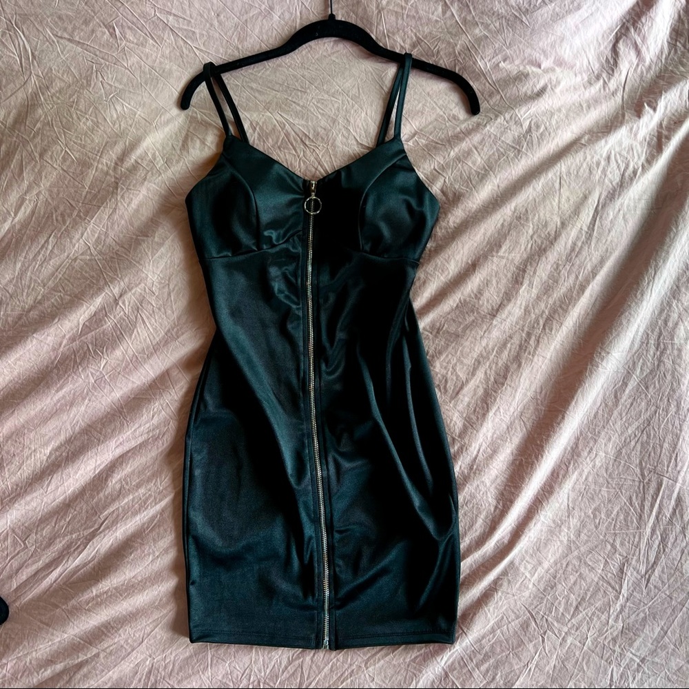 Haute Monde black zip up dress